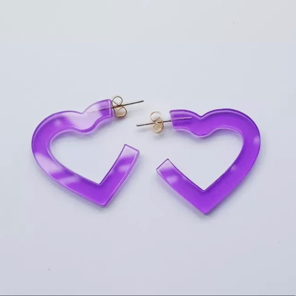 Cute Purple Post Earrings NWT